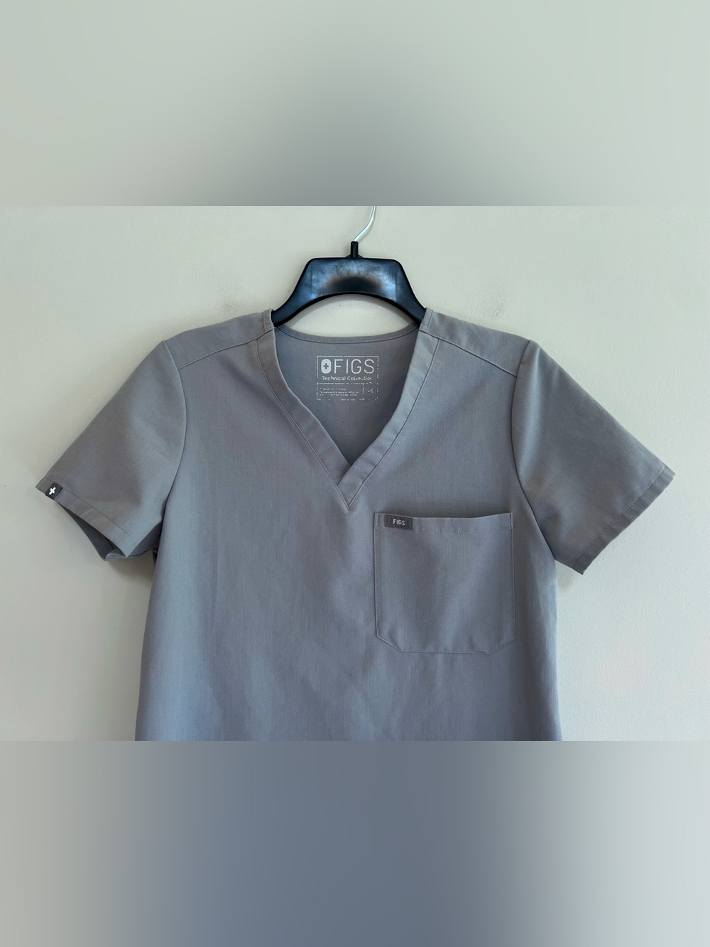 FIGS Catarina One-Pocket Scrub Top, Limited Edition Cement Grey (PO#: 1367), XS - Picture 9 of 9
